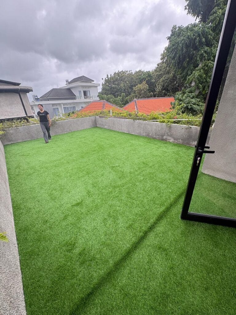 jasa pasang rumput sintetis kediri
